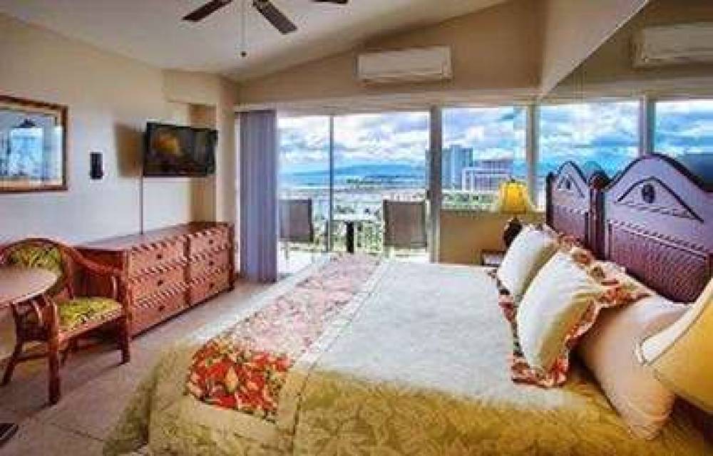 CASTLE WAIKIKI SHORE BEACHFRONT 8