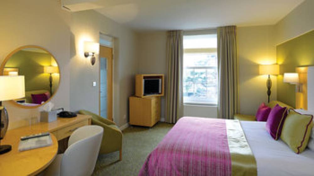 CBH THE LENSBURY 10