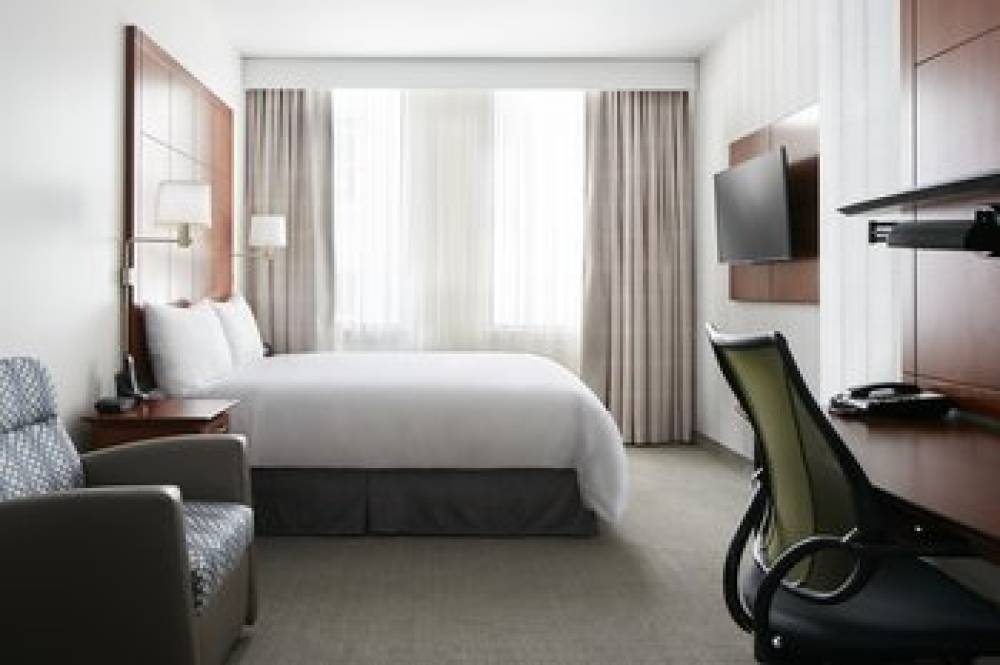Central Loop Hotel 8