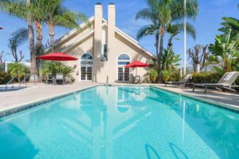Chase Suite Hotel Brea 3