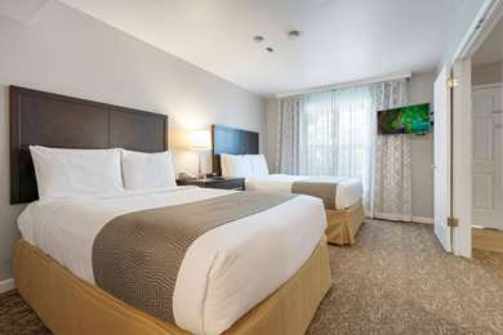 Chase Suite Hotel Newark 6