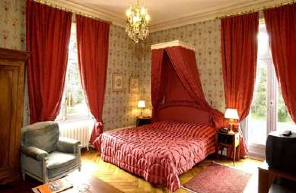 Chateau De L Aubriere 10