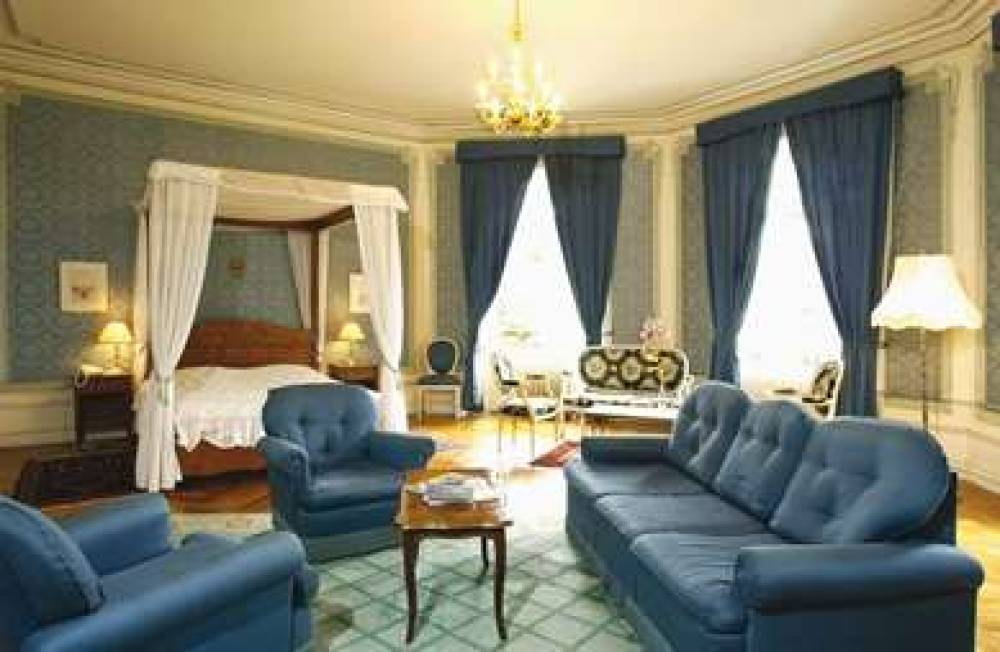 Chateau De L Aubriere 1