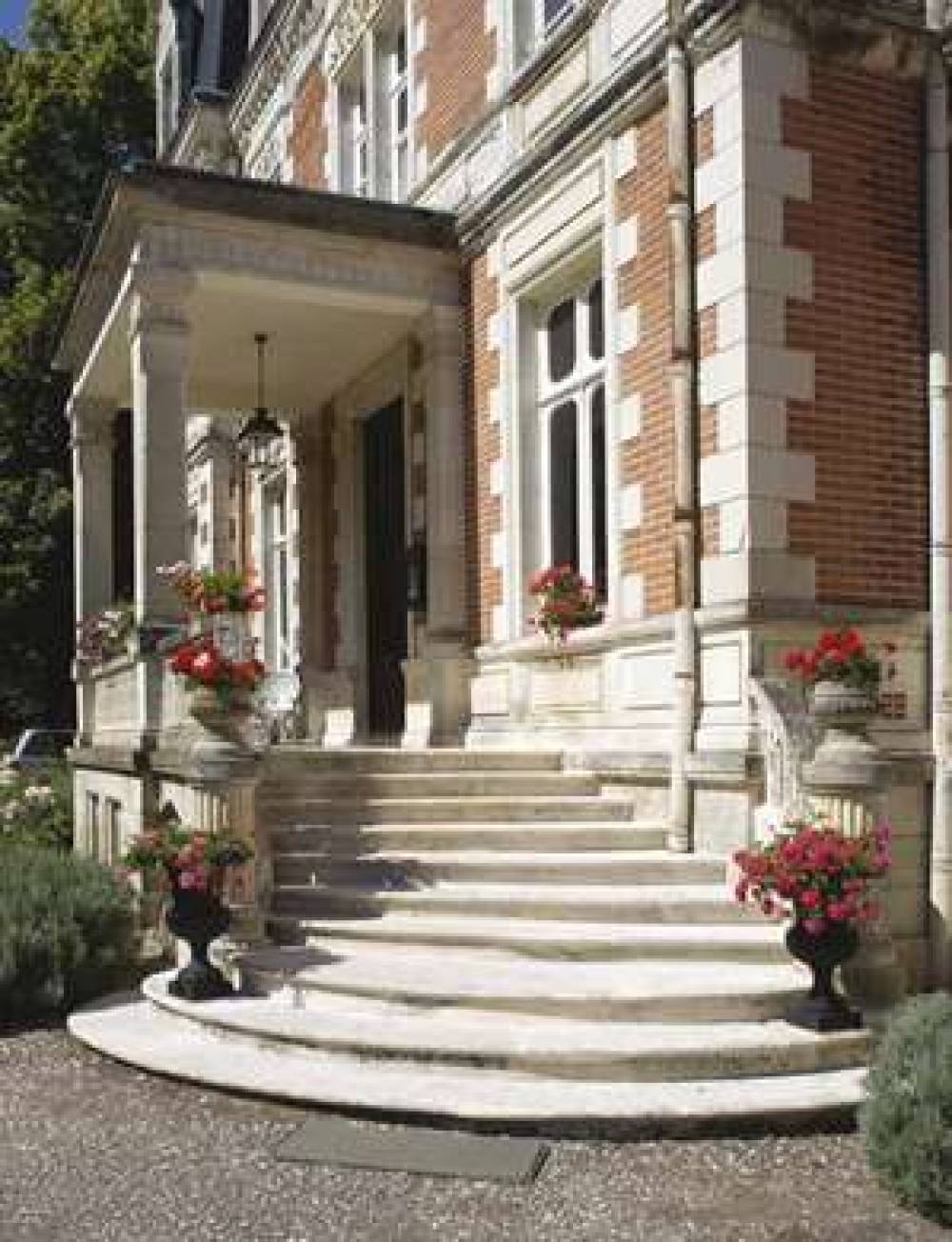 Chateau De L Aubriere