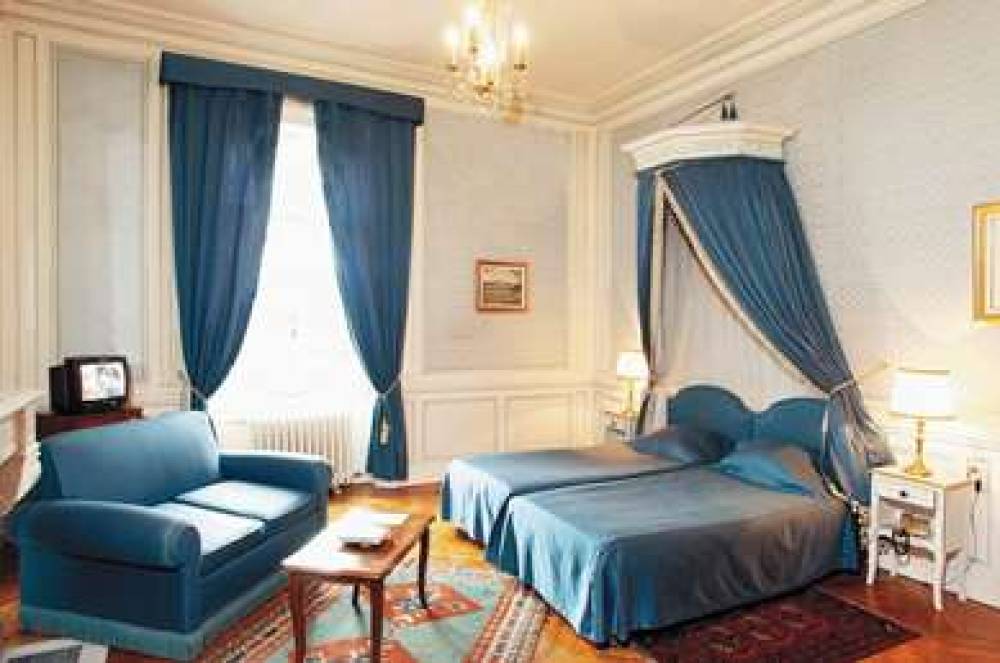 Chateau De L Aubriere 3