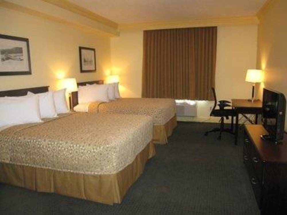 Chateau Nova Hotel 4