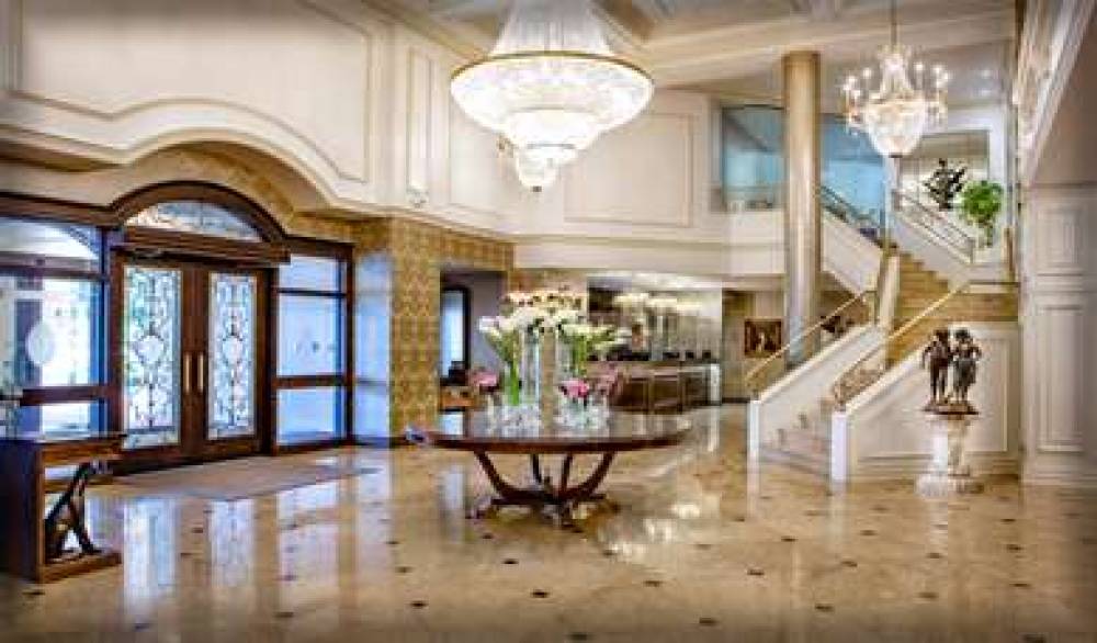 CHATEAU VAUDREUIL HOTEL AND SUITES 6
