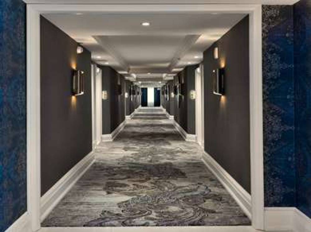 CHATEAU VAUDREUIL HOTEL AND SUITES 9