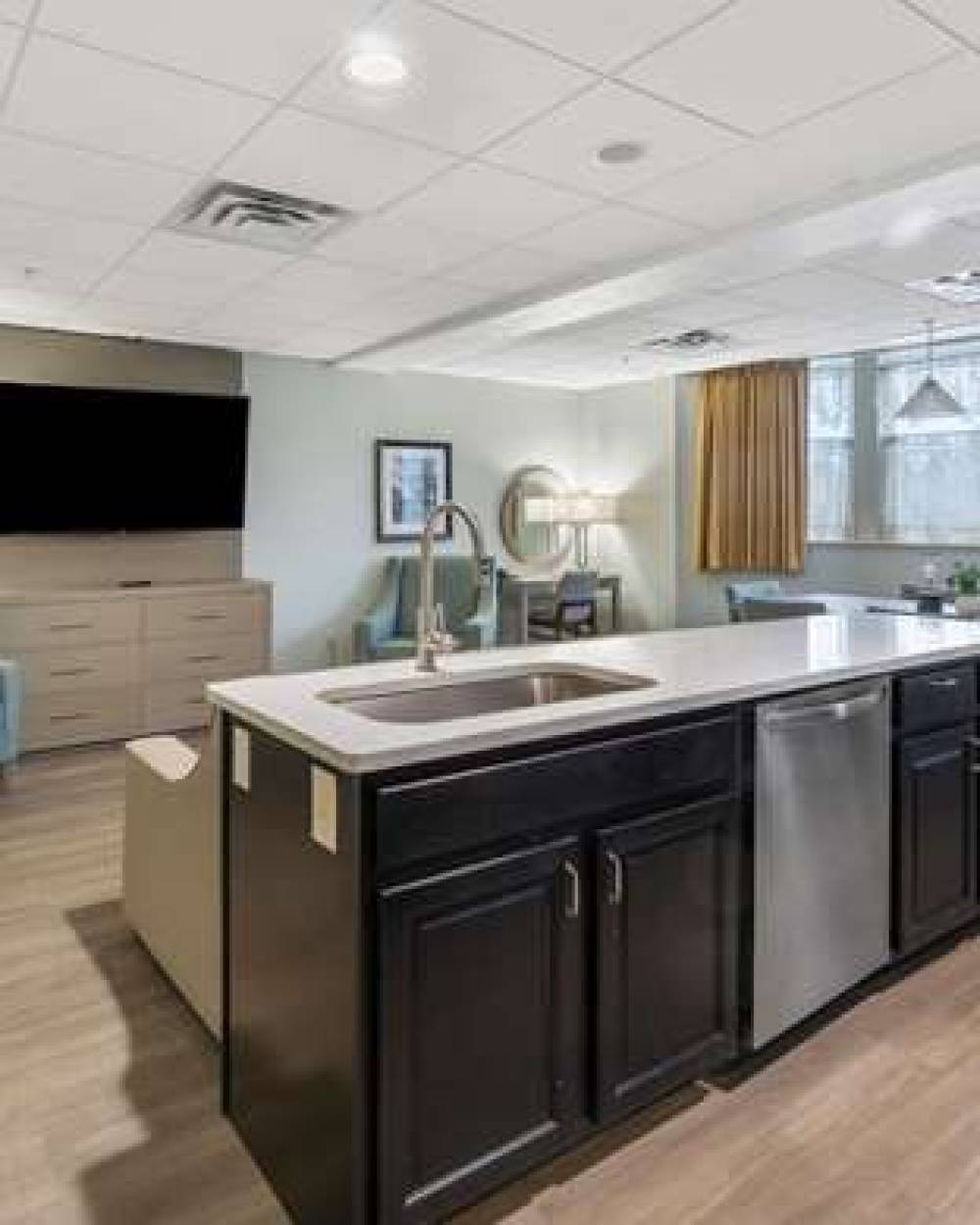 Cherry Tree Inn And Suites 2