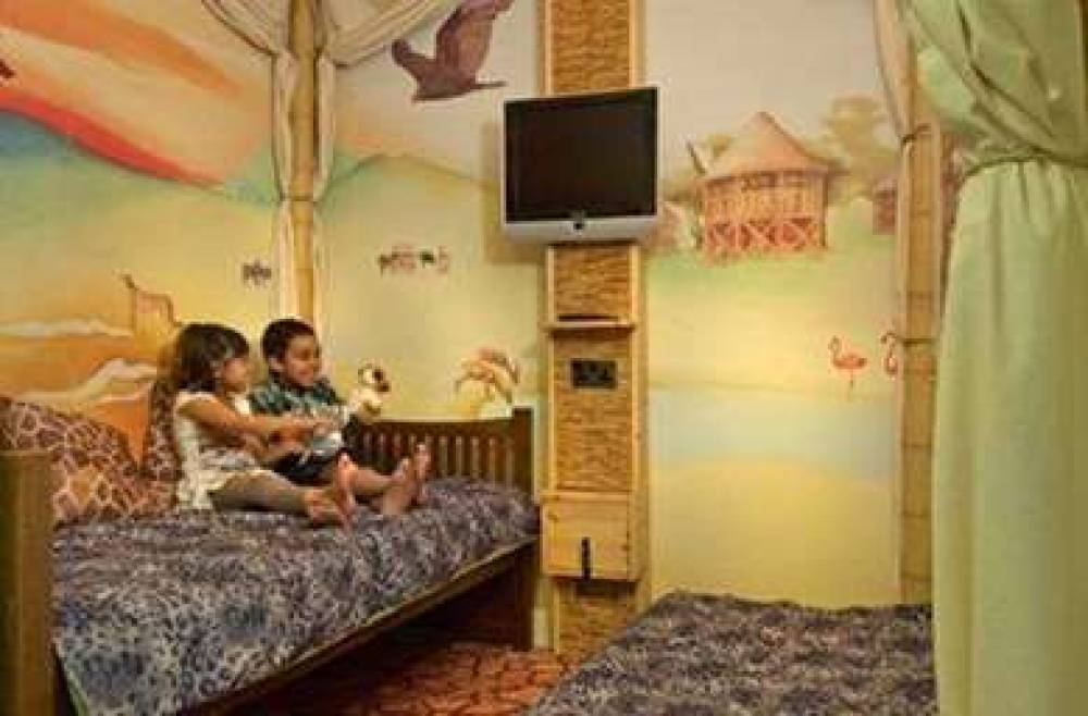 CHESSINGTON RESORT HOTELS 6