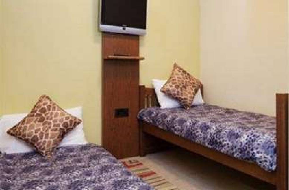 CHESSINGTON RESORT HOTELS 10