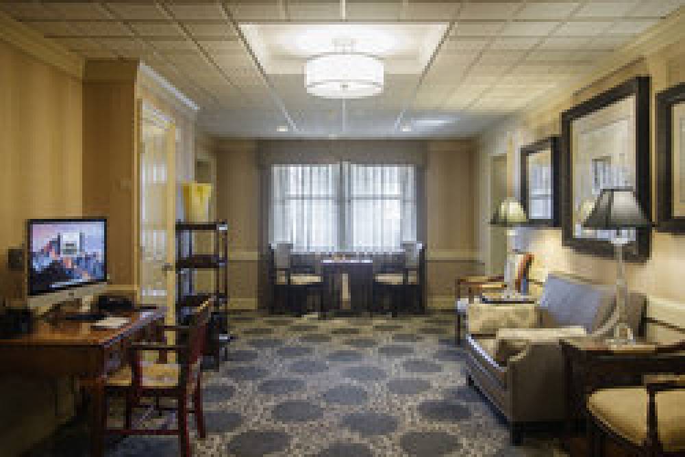 CHESTNUT HILL HOTEL 3