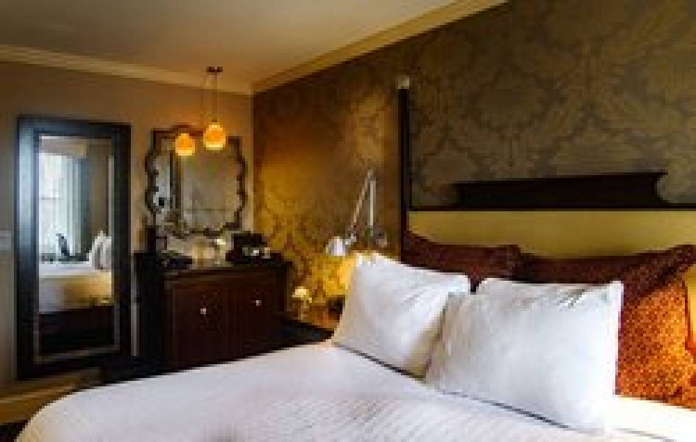 CHESTNUT HILL HOTEL 10