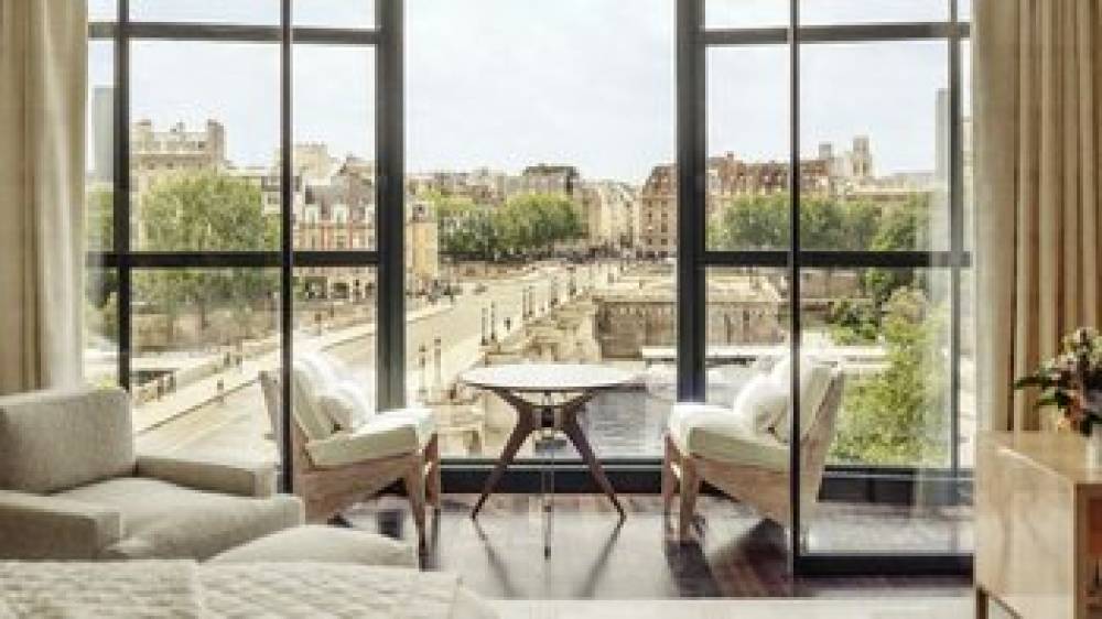 Cheval Blanc Paris 6