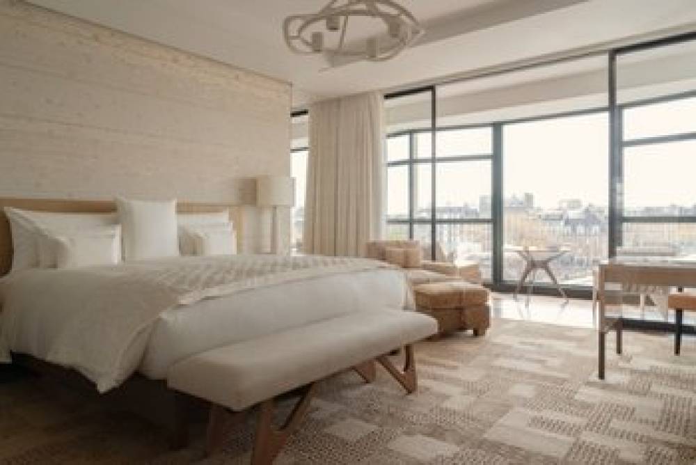 Cheval Blanc Paris 7
