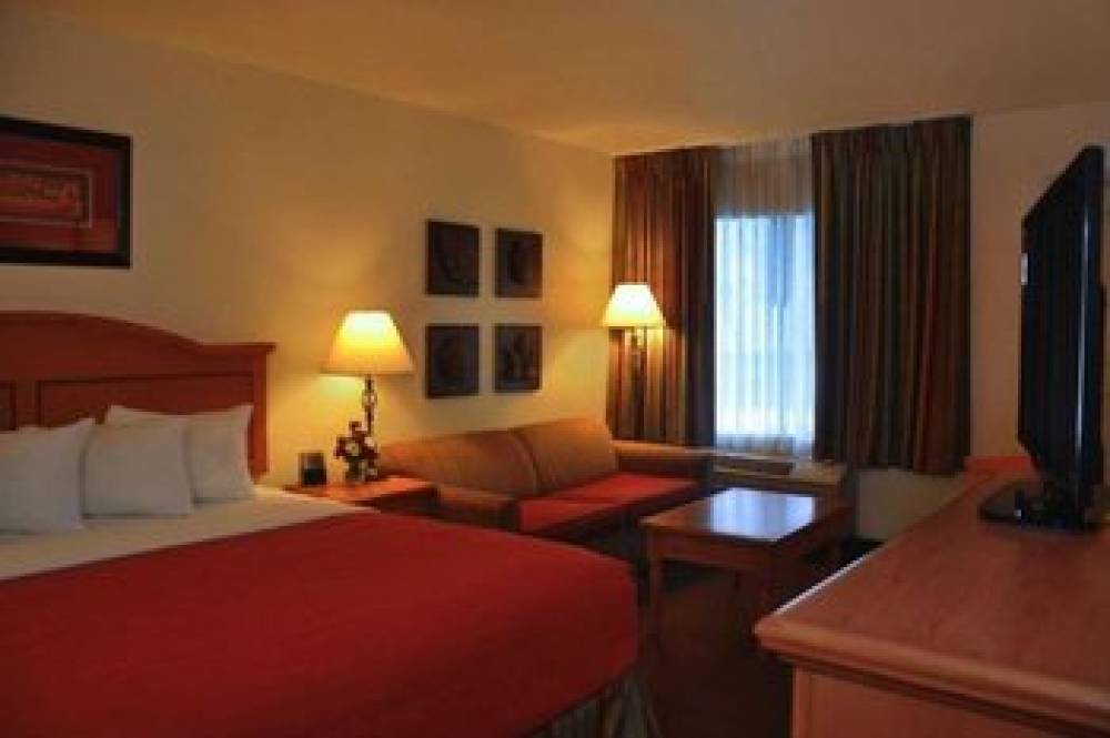 CIMARRON INN AND SUITES 3