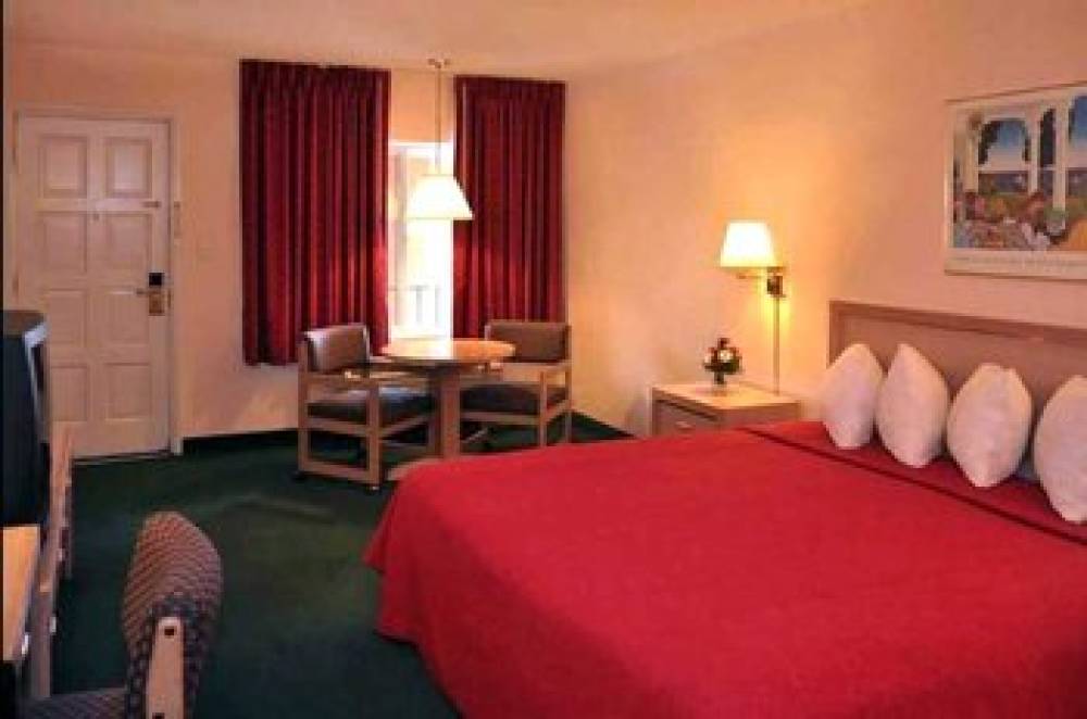 CIMARRON INN AND SUITES 2