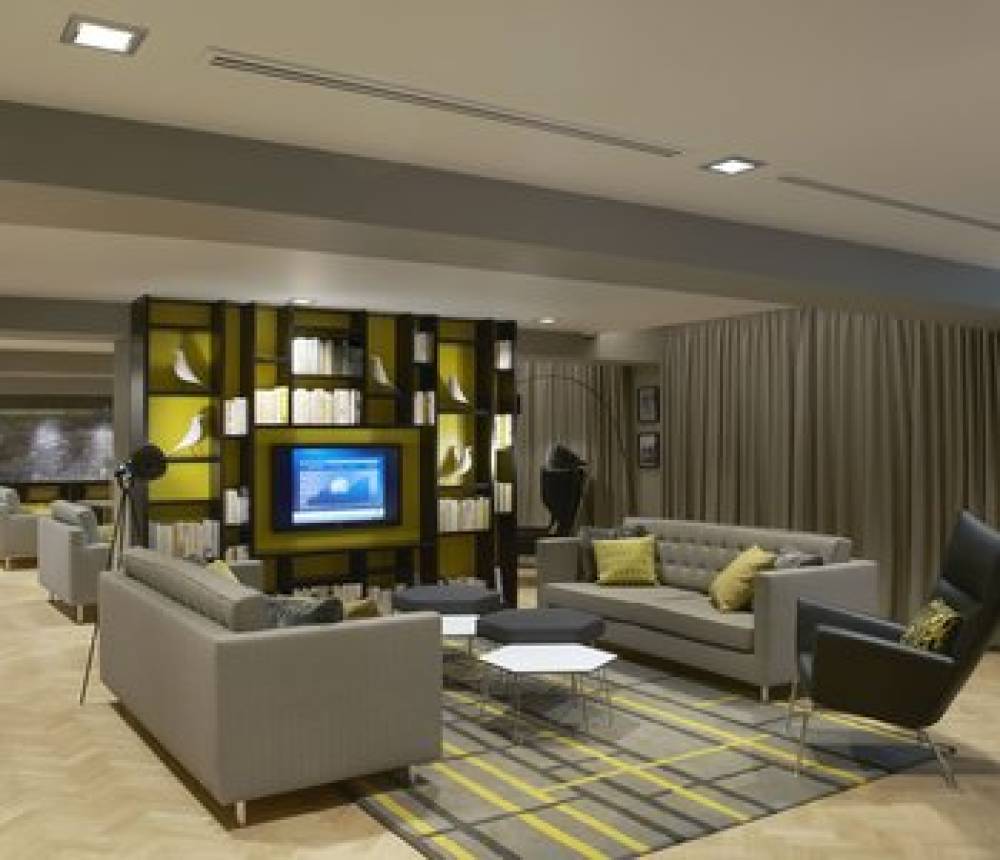 Citadines Trafalgar Square London 8