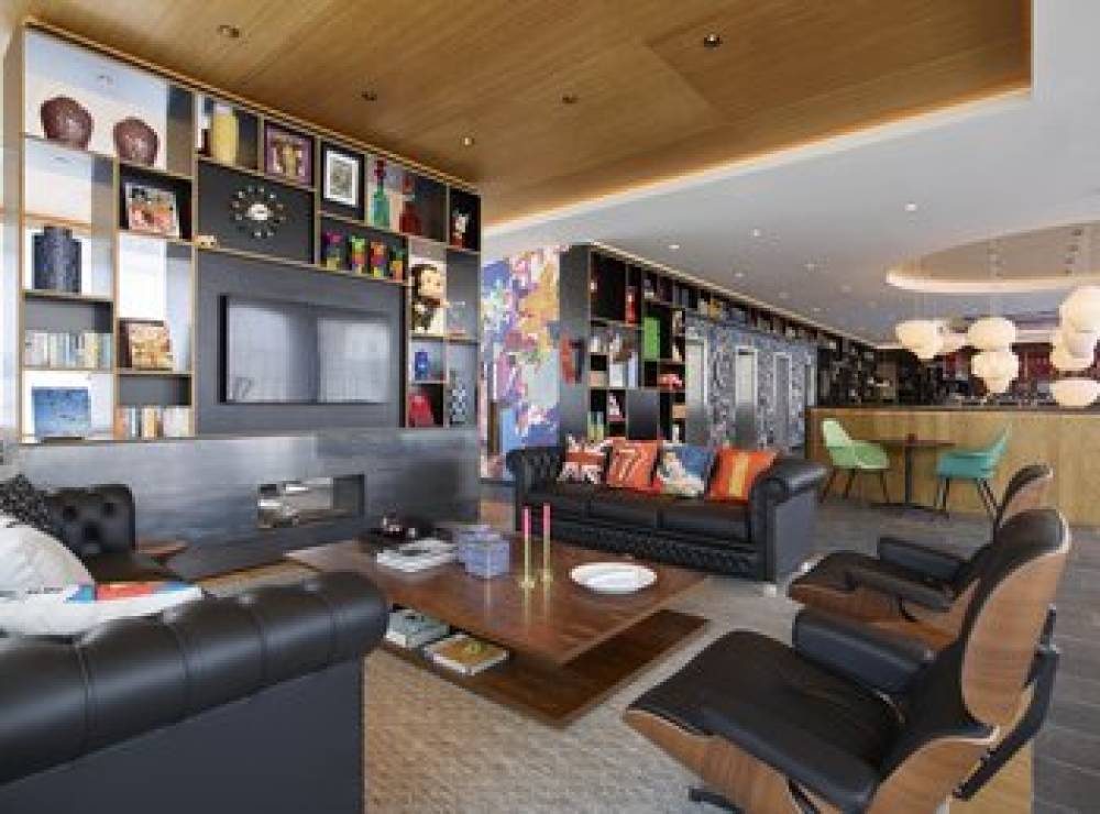 CITIZENM LONDON SHOREDITCH 1