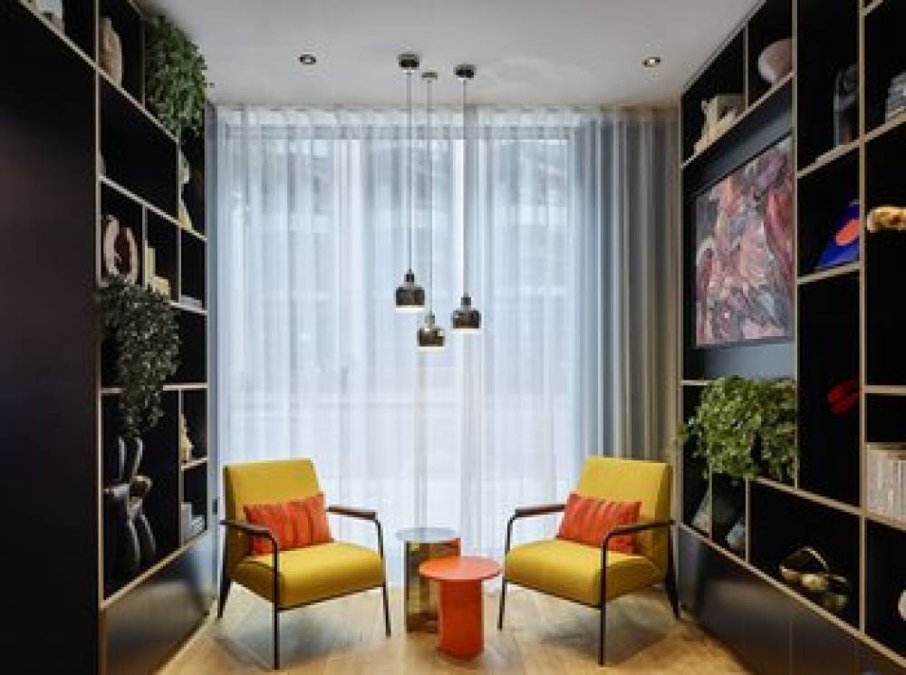CITIZENM LONDON VICTORIA 8