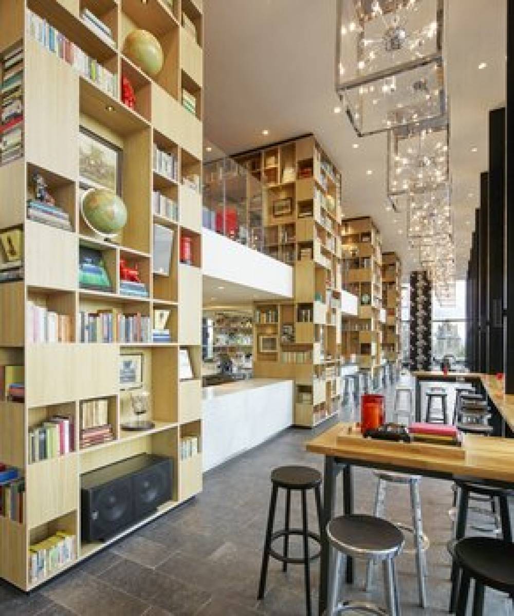 CITIZENM TOWER OF LONDON 8
