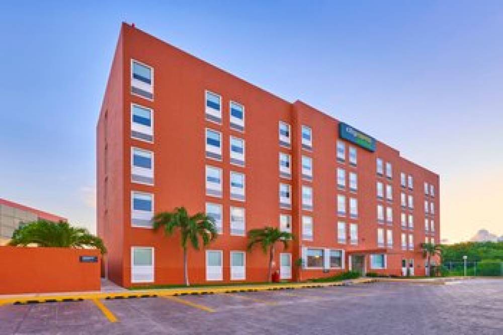 City Express Junior By Marriott Cancun 2