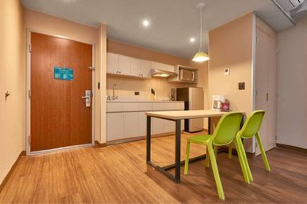 CITY SUITES TIJUANA RIO 4