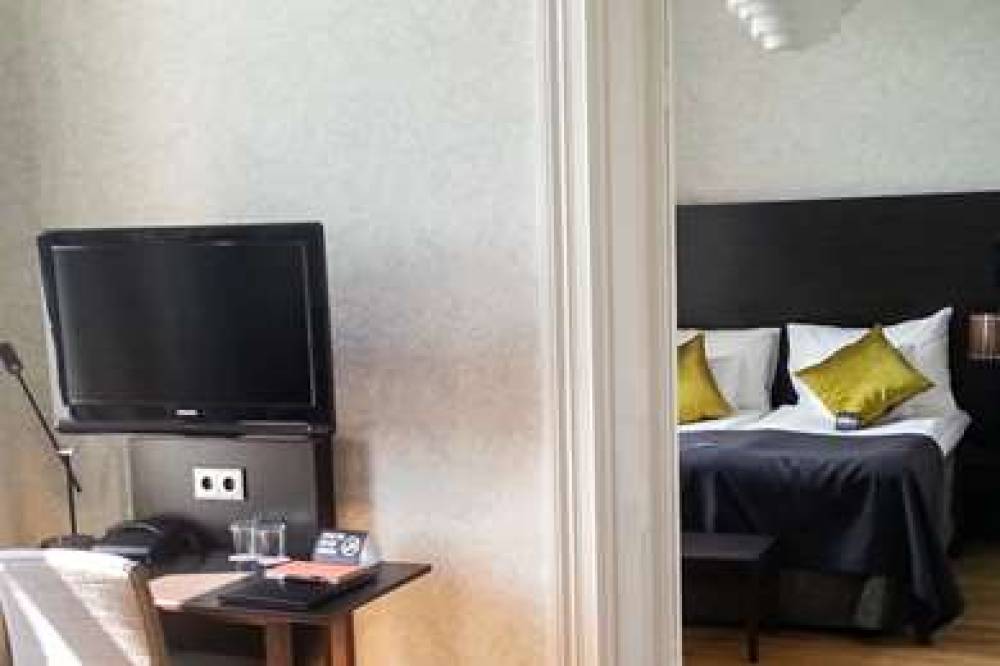 Clarion Collection Hotel Plaza 7