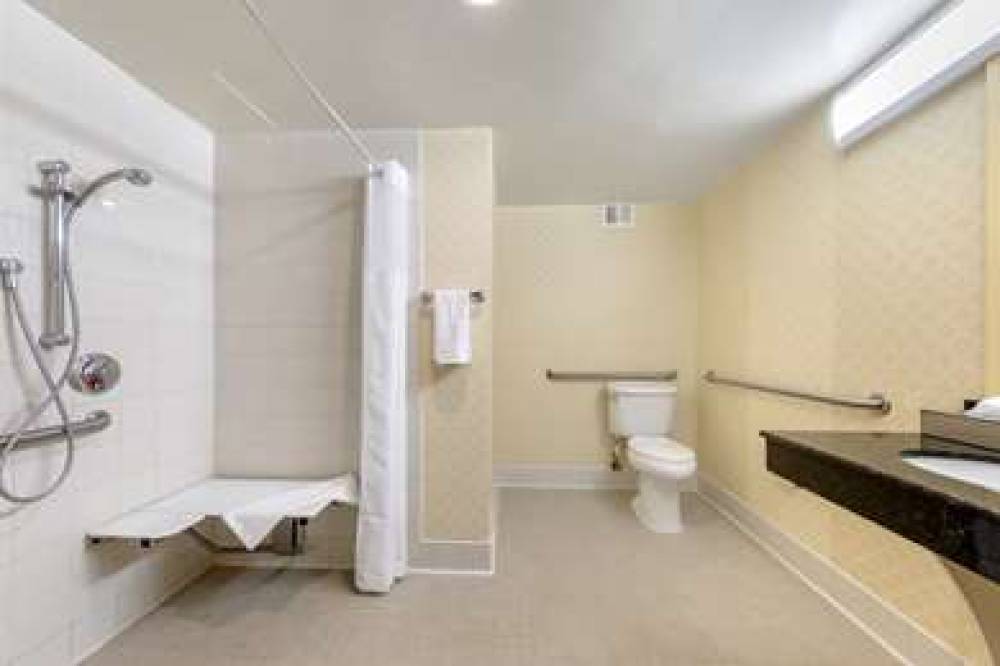 Clarion Hotel Anaheim Resort