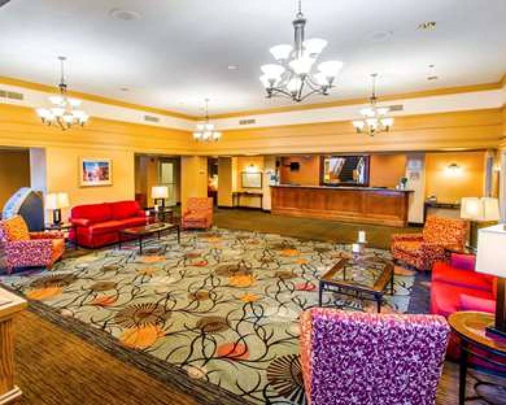 CLARION HOTEL AND CONFERENCE CENTER 3