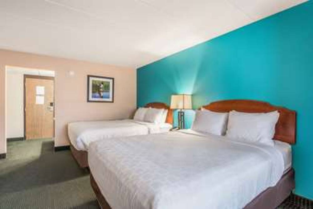 Clarion Hotel And Convention Center 4