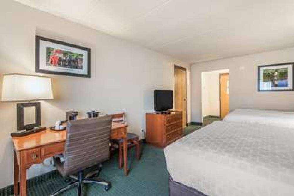 Clarion Hotel And Convention Center 3