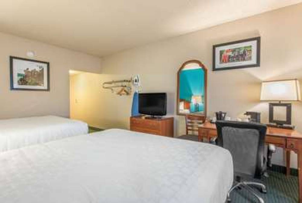 Clarion Hotel And Convention Center 1