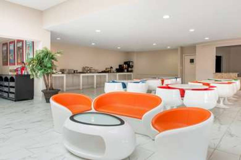 CLARION INN AND SUITES 4