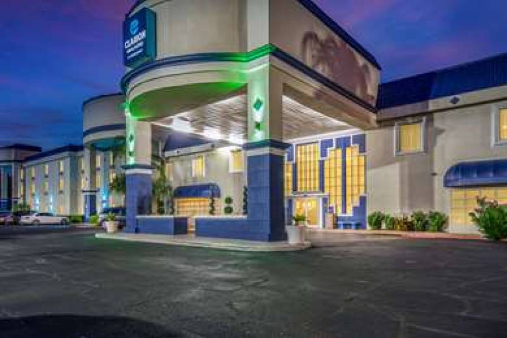 CLARION INN AND SUITES CENTRAL CLEA 3