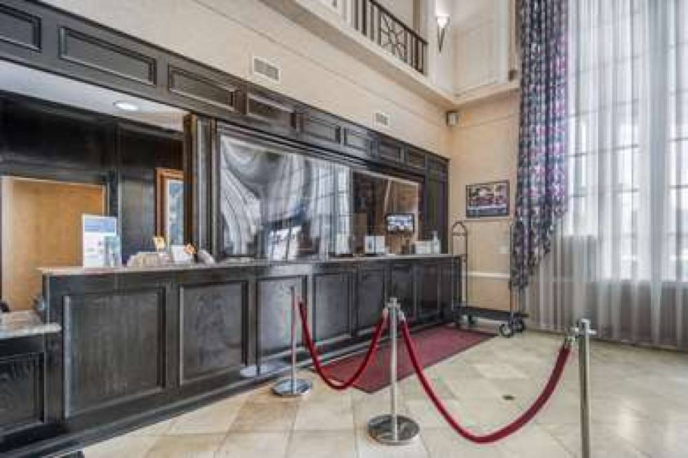 CLARION INN AND SUITES CENTRAL CLEA 9
