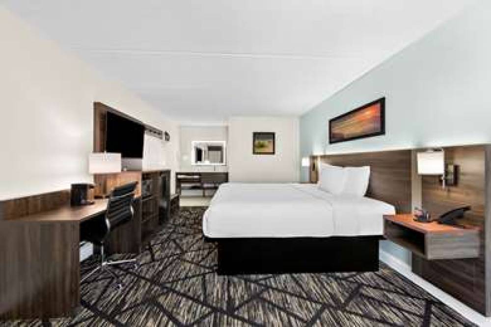 CLARION INN AND SUITES NEAR THE LEC 10