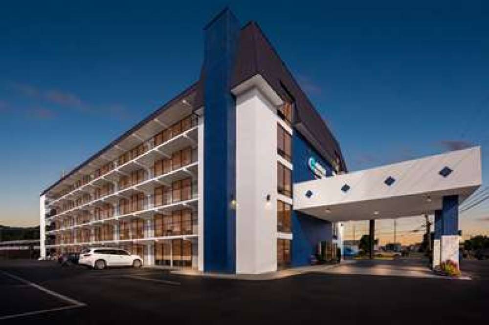 CLARION INN AND SUITES NEAR THE LEC 4