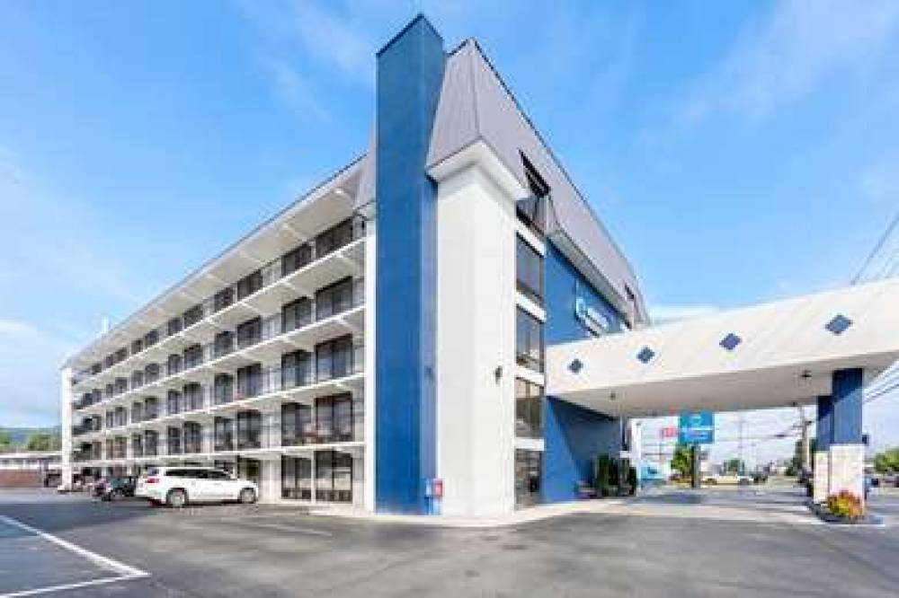 CLARION INN AND SUITES NEAR THE LEC 5