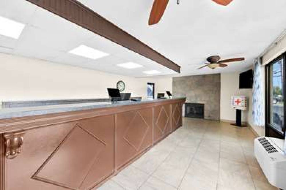 CLARION INN AND SUITES NEAR THE LEC 1