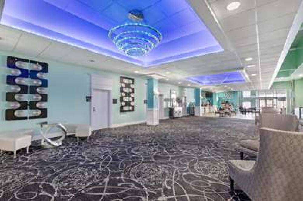 CLARION INN DES MOINES AIRPORT 4