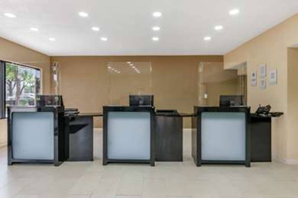 CLARION INN INTERNATIONAL DRIVE 4