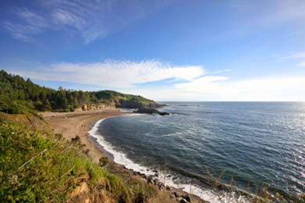 Clarion Inn Surfrider Resort