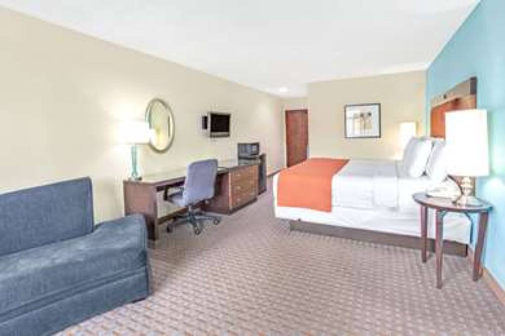 CLARION POINTE ATLANTA AIRPORT COLL 9