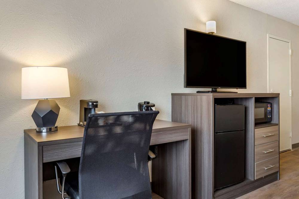 CLARION POINTE RALEIGH 6