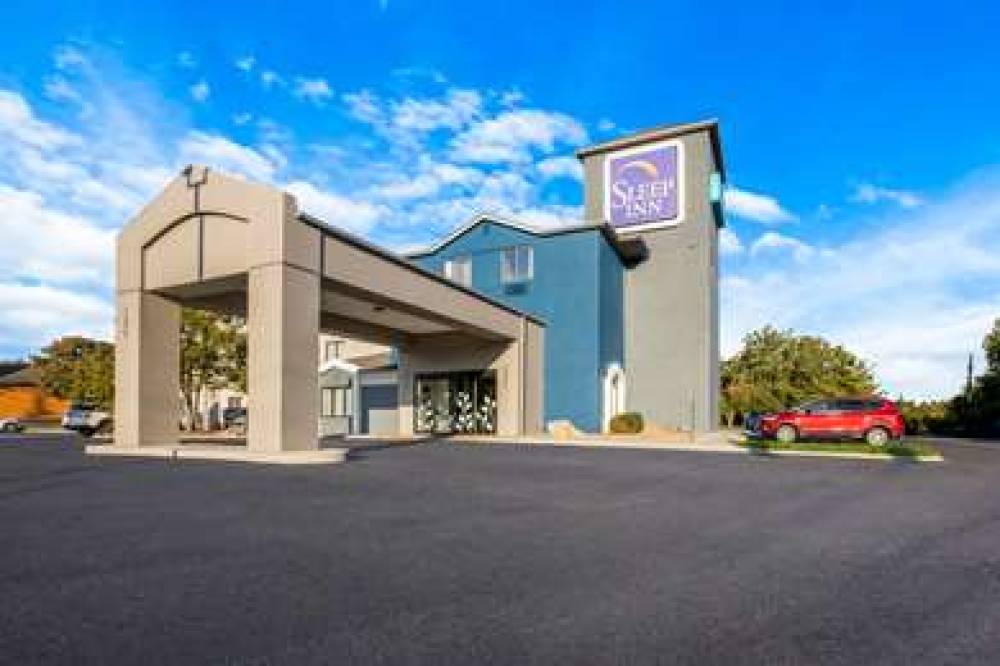 CLARION POINTE SEVIERVILLE-PIGEON F 10