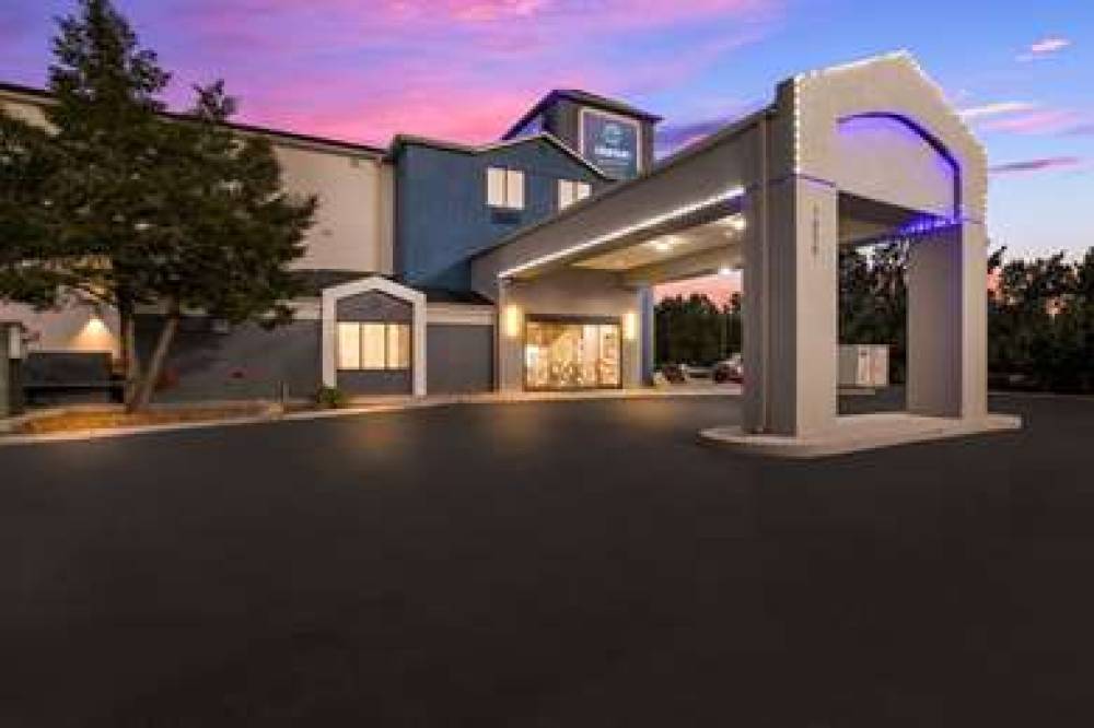 Clarion Pointe Sevierville Pigeon F