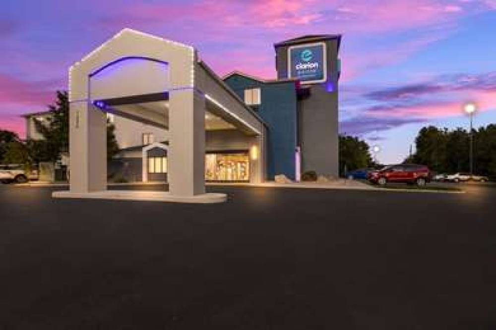 CLARION POINTE SEVIERVILLE-PIGEON F 2