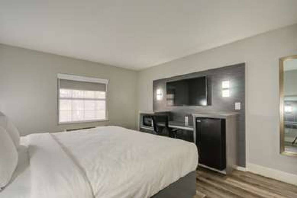 CLARION POINTE TAMPA EAST NEAR FAIR 8
