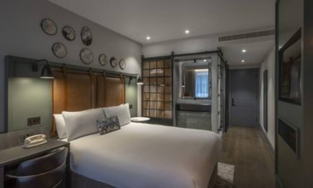 CLAYTON HOTEL CITY OF LONDON 8